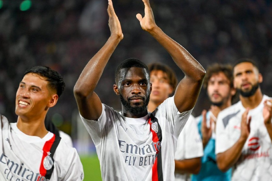 包含赛地聚焦——欧超杯赛前热度飙升，AC米兰伤情更新，媒体盛赞，阵容厚度经受考验的词条-多米娱乐